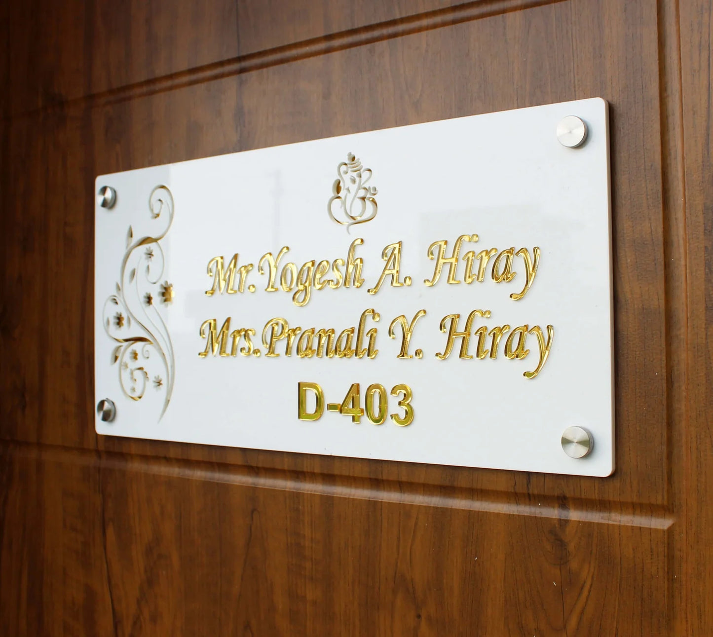 Personalized 3D Gold Lettering Nameplate