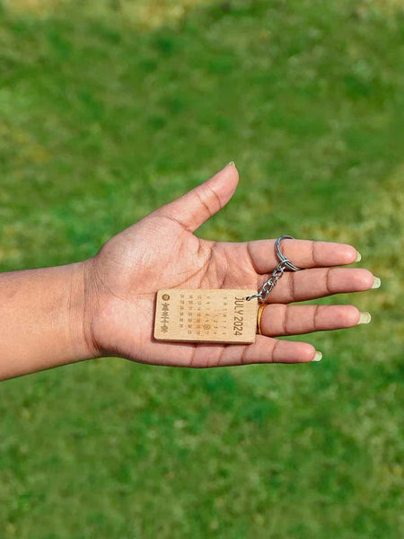 Customized Mark The Date Engraved Wooden Keychain