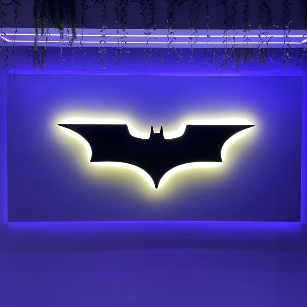 Official DC Comics Batman Bat-Signal Wall Art & Collectibles -  - Jolly Gifts And Arts